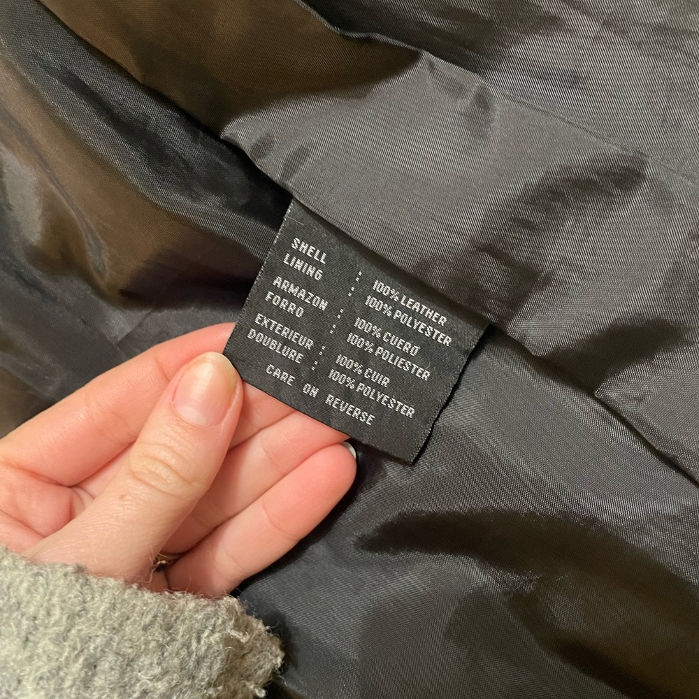 JLC Vintage Women's Black Leather Coat - Picture 3 of 6